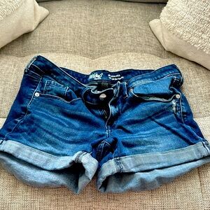 Mossimo Jean Shorts Mid-Rise Size 2/26